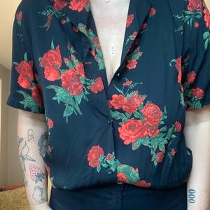 Black sort sleeved button down with roses